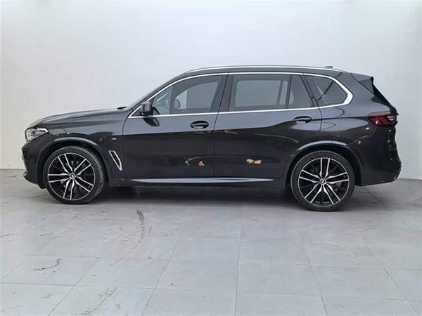 X5 2022 xDrive 40Li M˶װ