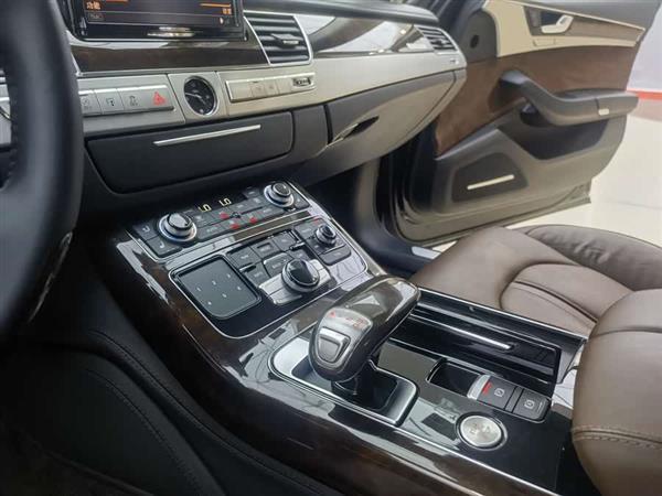 µA8 2013 A8L 45 TFSI quattro