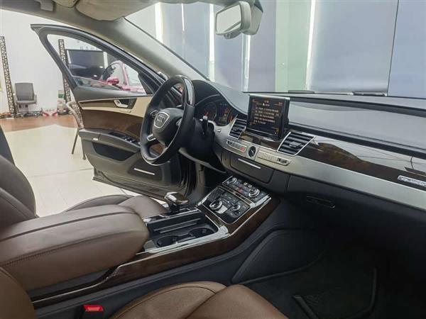 µA8 2013 A8L 45 TFSI quattro