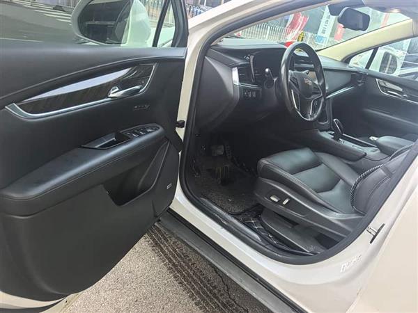 XT5 2017  25T 