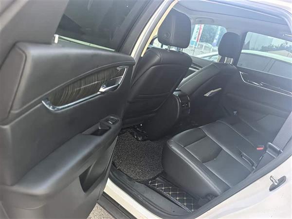 XT5 2017  25T 