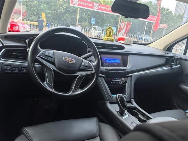 XT5 2017  25T 