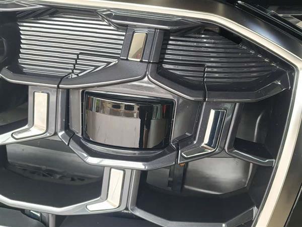 µQ7 2024 55 TFSI quattro S line˶