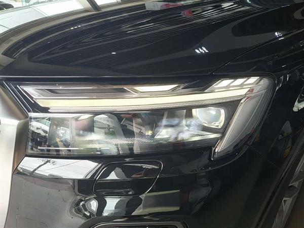 µQ7 2024 55 TFSI quattro S line˶