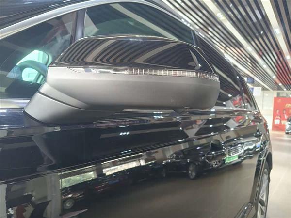 µQ7 2024 55 TFSI quattro S line˶