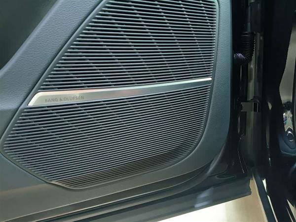 µQ7 2024 55 TFSI quattro S line˶