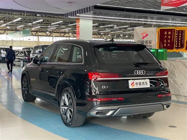 µQ7 2023 55 TFSI quattro S line˶