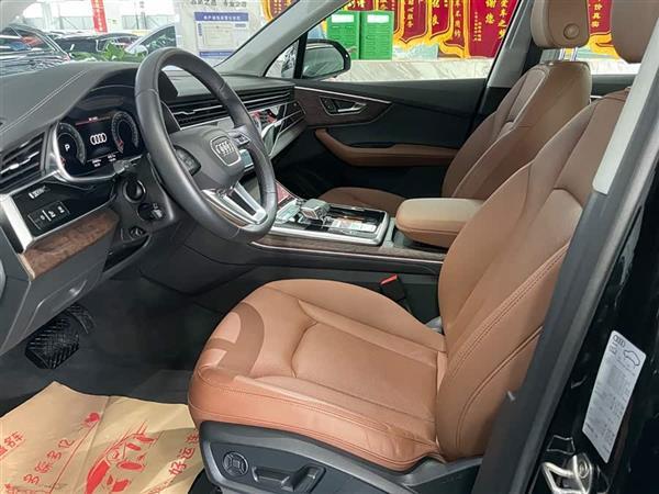 µQ7 2023 55 TFSI quattro S line˶