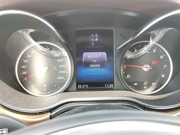 V 2022 V 260 L 
