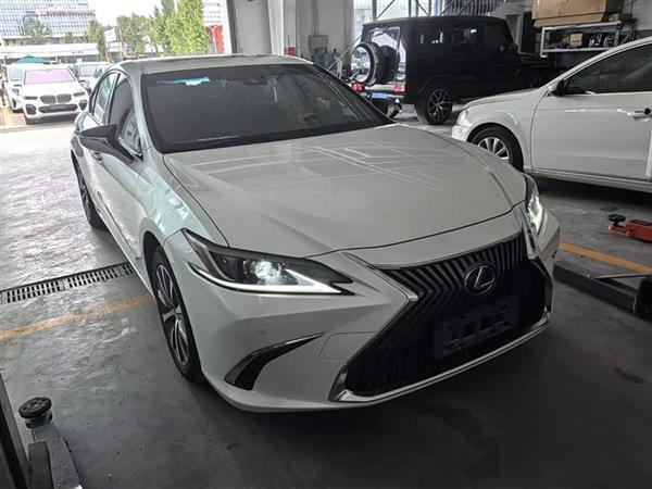 ׿˹ES 2020 300h ׿Խ