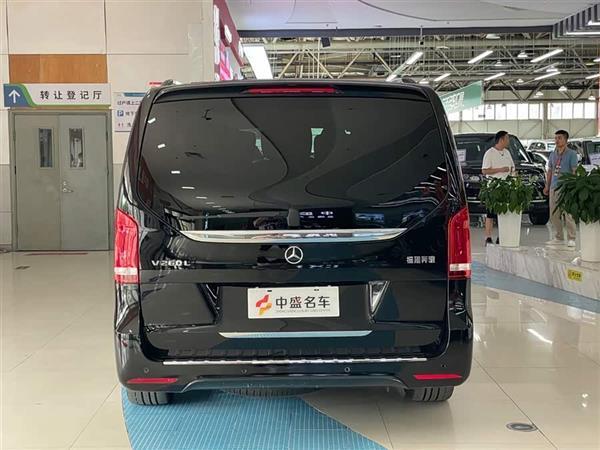 V 2022 V 260 L 