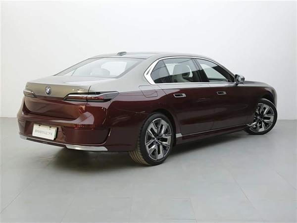 i7 2023 xDrive60L װ