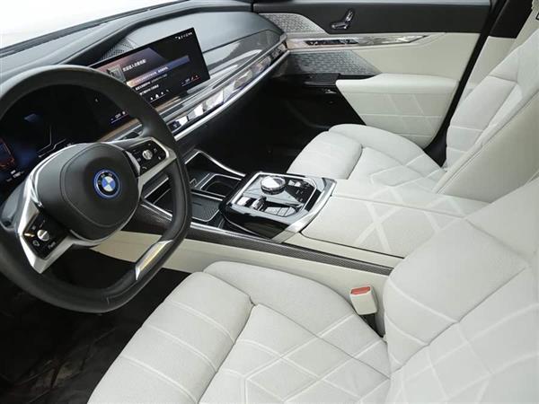 i7 2023 xDrive60L װ