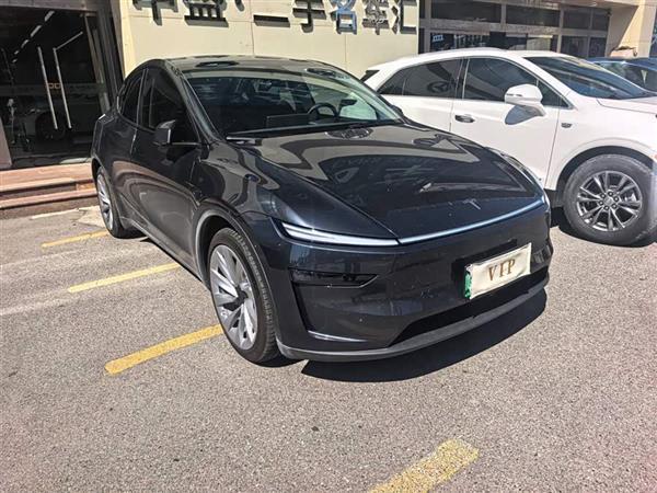 Model Y 2025 ȫ ׷