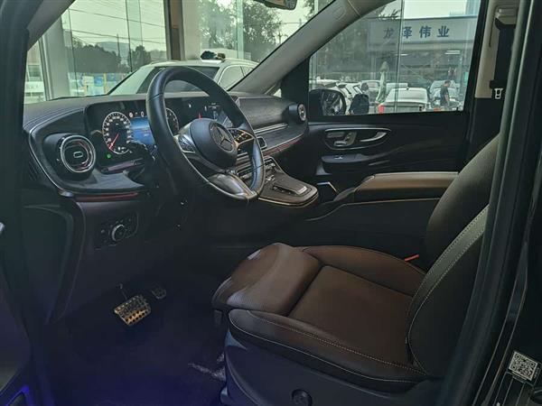 V 2024 V 300 L 