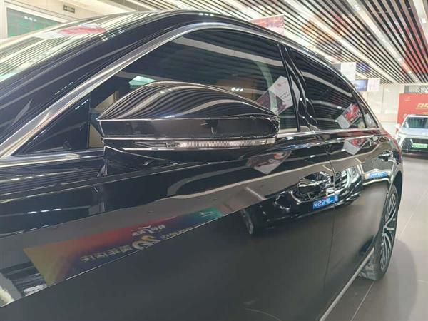 µA8 2024 A8L 55 TFSI quattro 콢