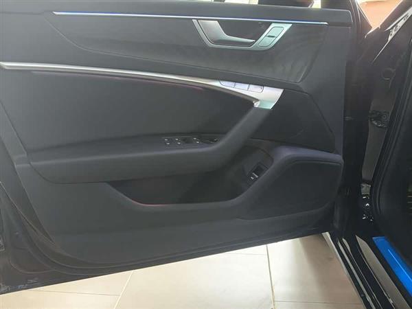 µA6L 2025 45 TFSI quattro ѡ