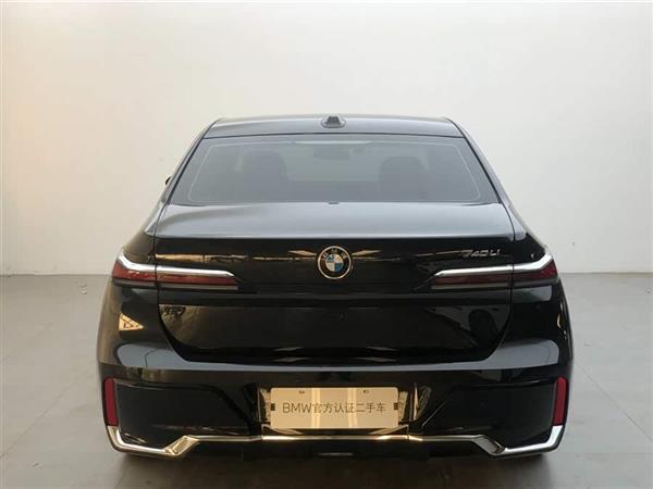 7ϵ 2023 740Li  M˶װ