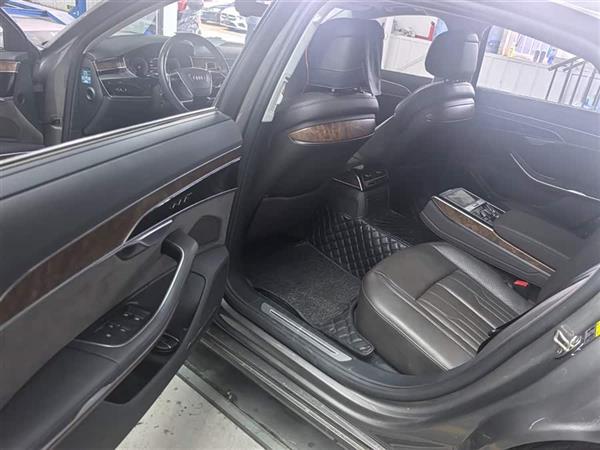µA8 2018 A8L 55 TFSI quattro