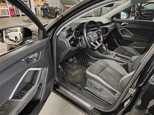 µQ3 2020 35 TFSI ʱж