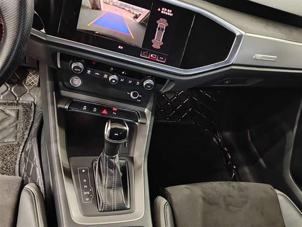 µQ3 2020 35 TFSI ʱж