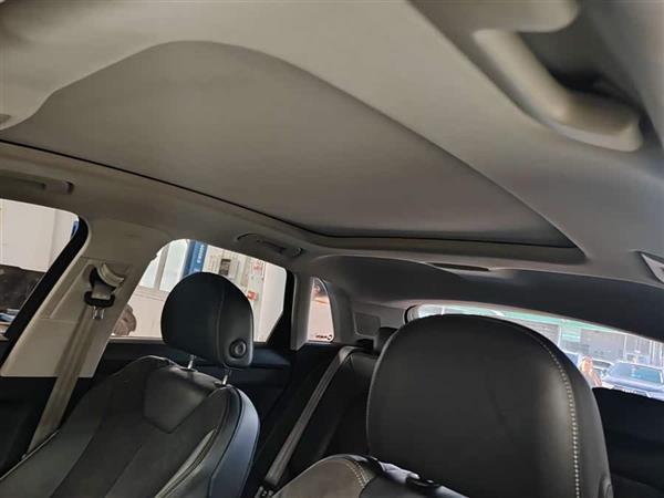 µQ3 2020 35 TFSI ʱж
