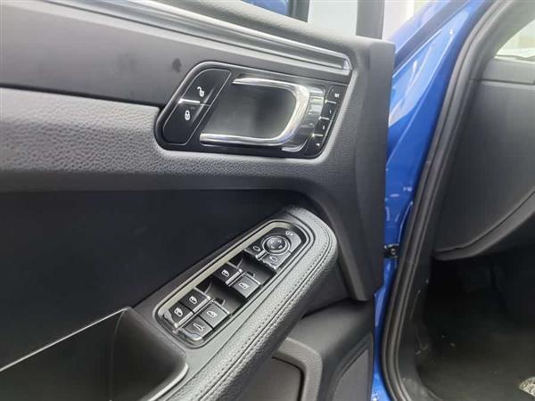 Macan 2017  Macan 2.0T
