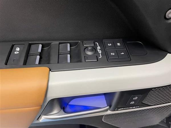 ·ʿ 2024 110 3.0T P400 X-DYNAMIC HSE