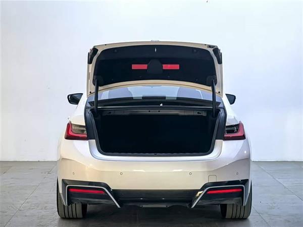i3 2022 eDrive 35 L