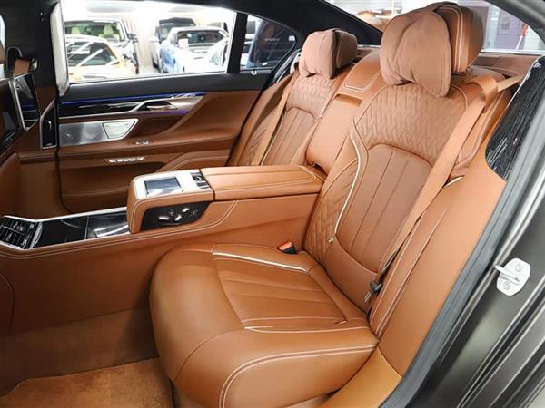 7ϵ 2018 M760Li xDrive
