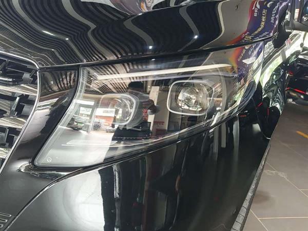 V 2024 V 300 L 