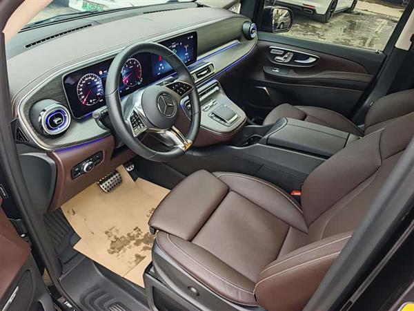 V 2024 V 300 L 