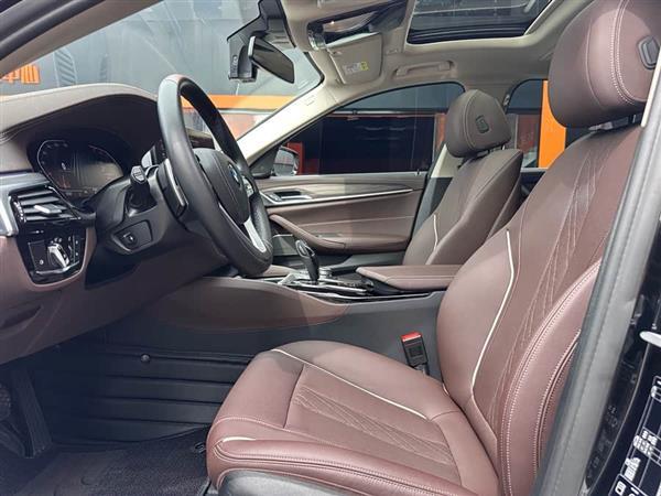 5ϵ 2022 Ŀ 530Li xDrive װ