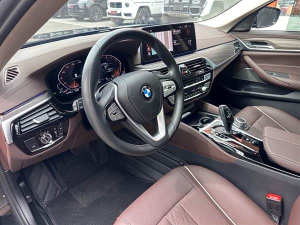 5ϵ 2022 Ŀ 530Li xDrive װ