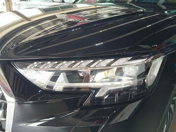 µA8 2024 A8L 55 TFSI quattro 콢