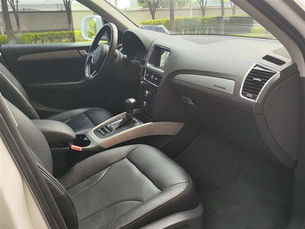 µQ5 2016 40 TFSI ر
