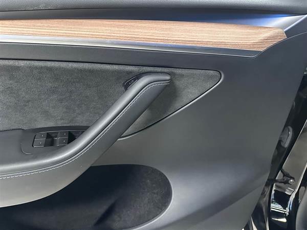 Model Y 2022 Ŀ ȫ