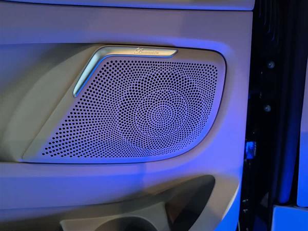 V 2024 V 300 L 
