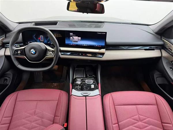 5ϵ 2024 530Li  װ