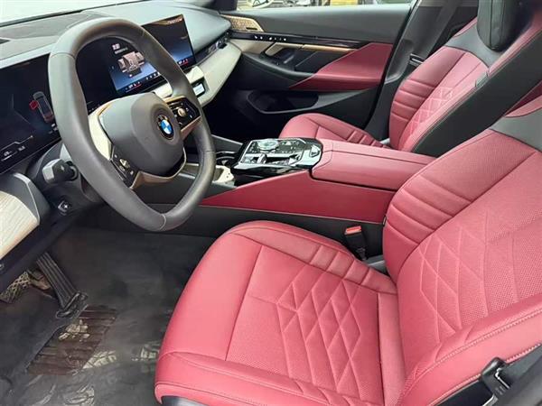 5ϵ 2024 530Li  װ