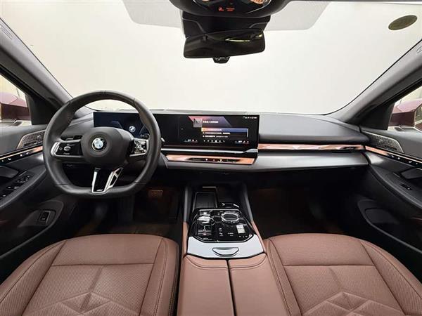 5ϵ 2024 530Li  M˶װ