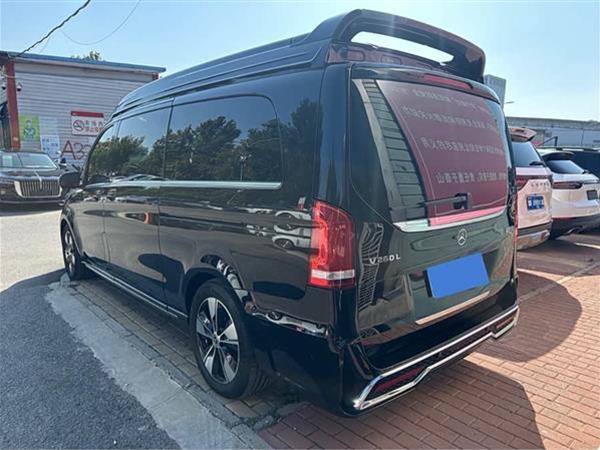 V 2024 V 300 L 