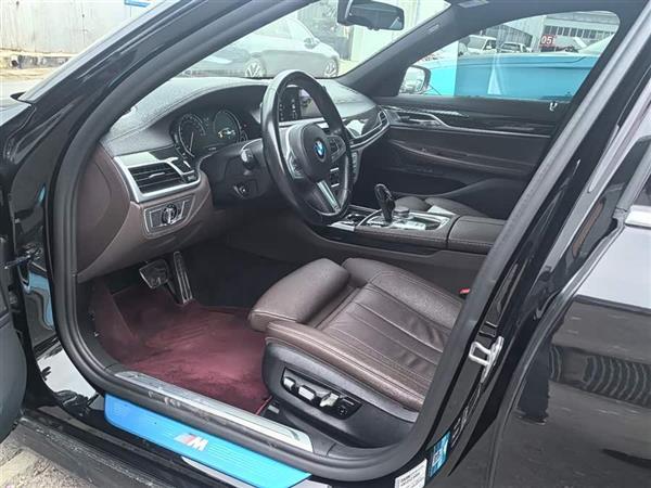 7ϵ 2018 730Li  M˶װ
