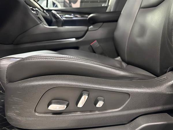 XT5 2018 28T 
