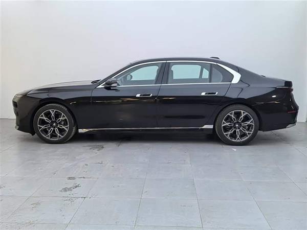 7ϵ 2023 735Li װ