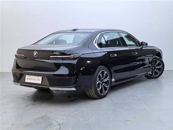 7ϵ 2023 735Li װ