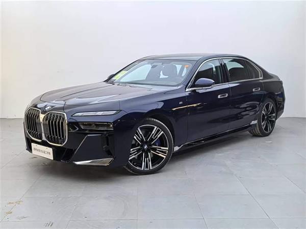 7ϵ 2023 740Li  M˶װ