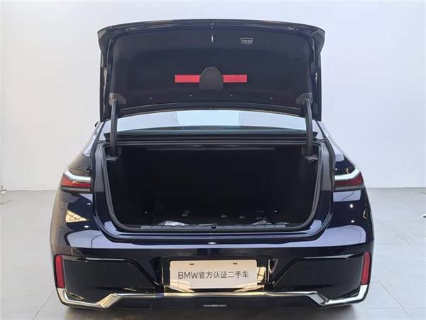 7ϵ 2023 740Li  M˶װ