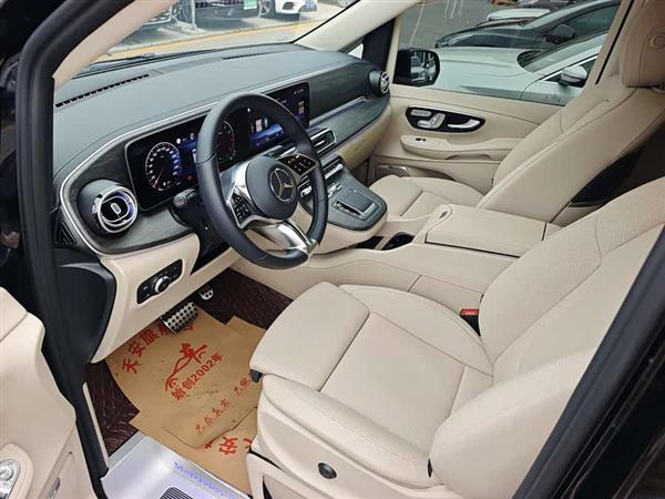V 2024 V 300 L 