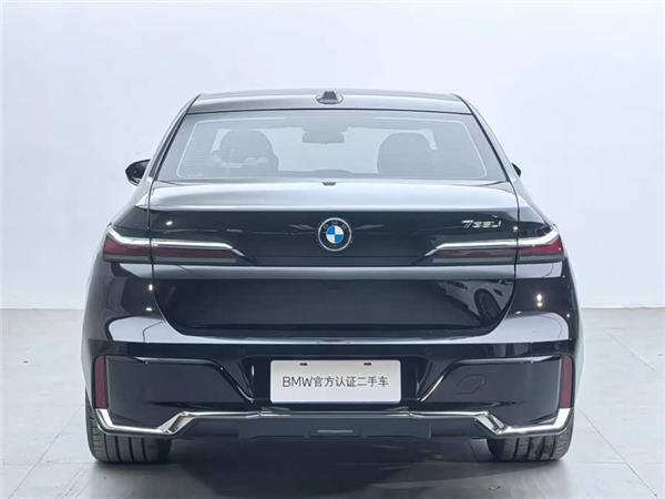 7ϵ 2023 735Li M˶װ